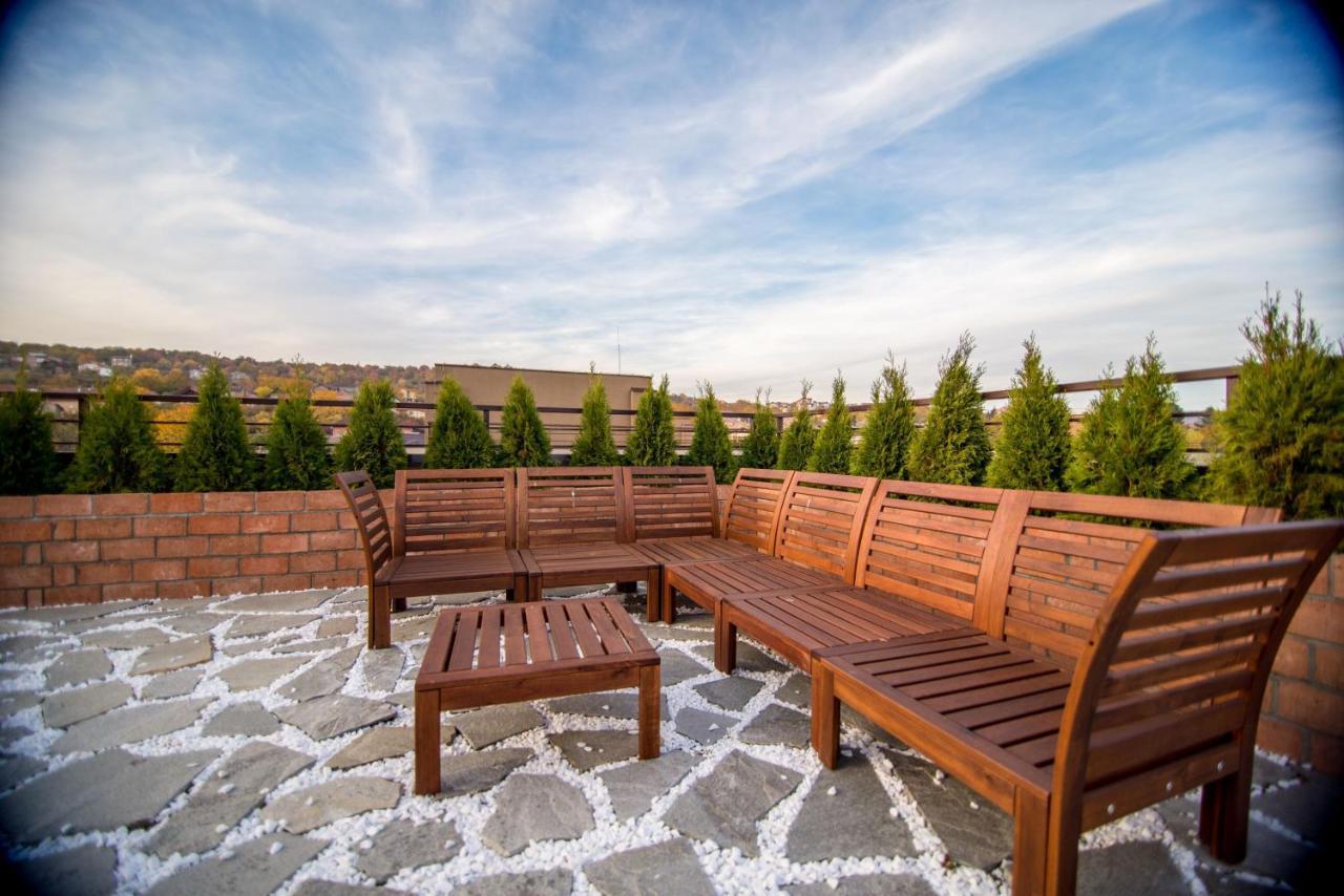 The Aviator Apartment - Jacuzzi & Panoramic View Клуж-Напока Экстерьер фото