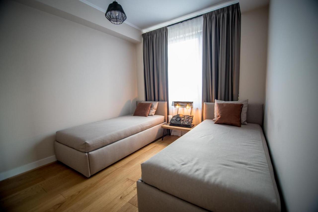 The Aviator Apartment - Jacuzzi & Panoramic View Клуж-Напока Экстерьер фото