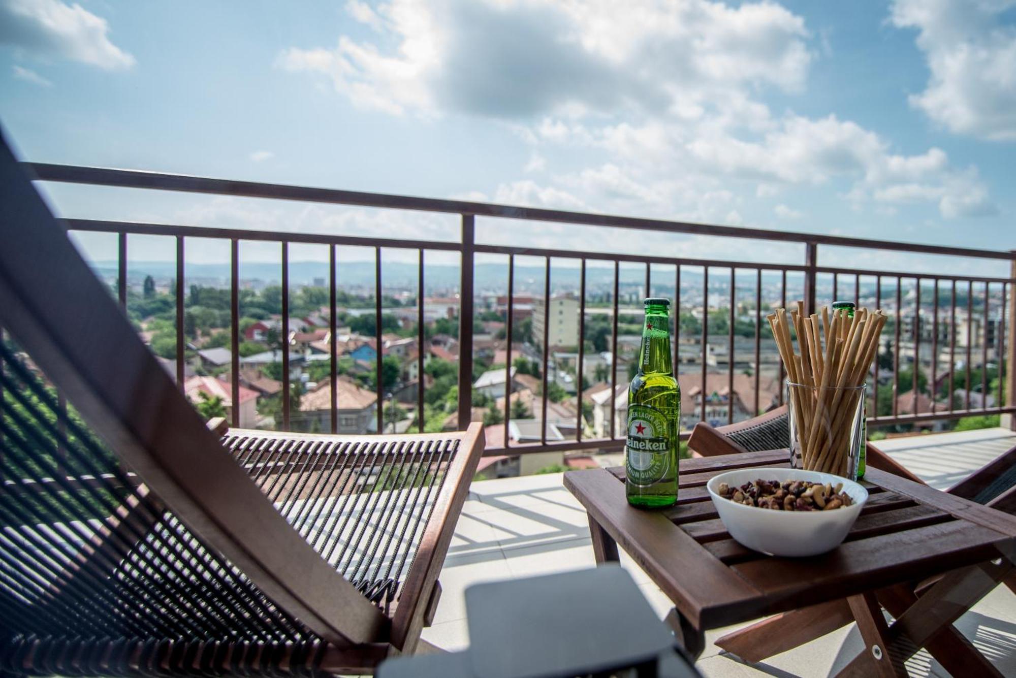 The Aviator Apartment - Jacuzzi & Panoramic View Клуж-Напока Экстерьер фото